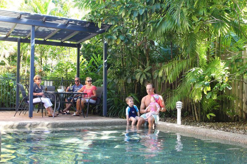 Nautilus Holiday Apartments Port Douglas Exterior foto